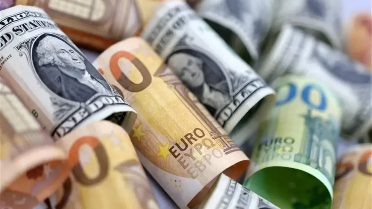 تباين أسعار العملات العربية والأجنبية مقابل الجنيه في بنك القاهرة 19 مارس